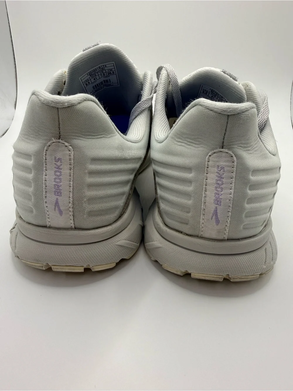 BROOKS Anthem 5 Women’s White‎ Purple Running Walking Athletic Shoes Size 8.5